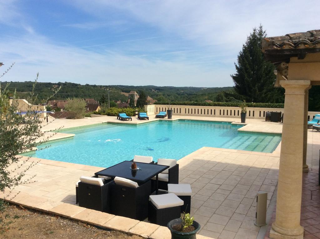 Domaine De La Rocque Bed and Breakfast Liorac-sur-Louyre Exteriör bild