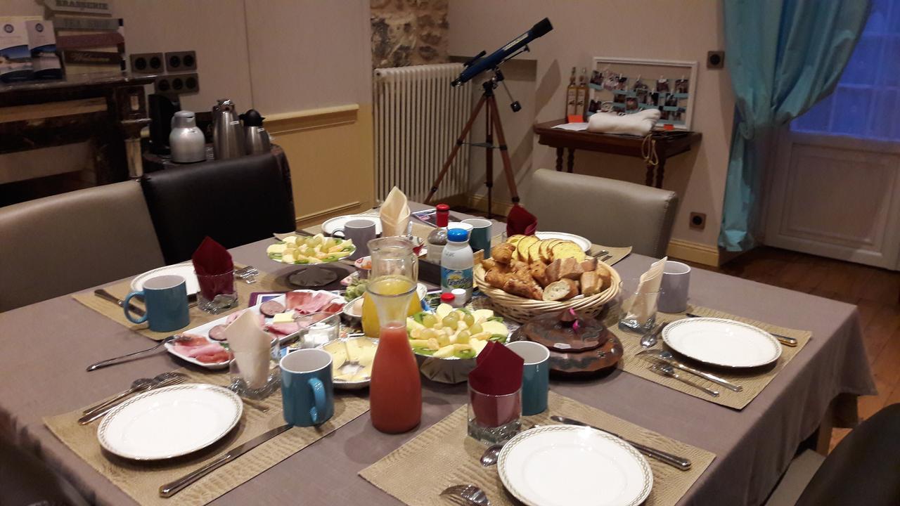 Domaine De La Rocque Bed and Breakfast Liorac-sur-Louyre Exteriör bild