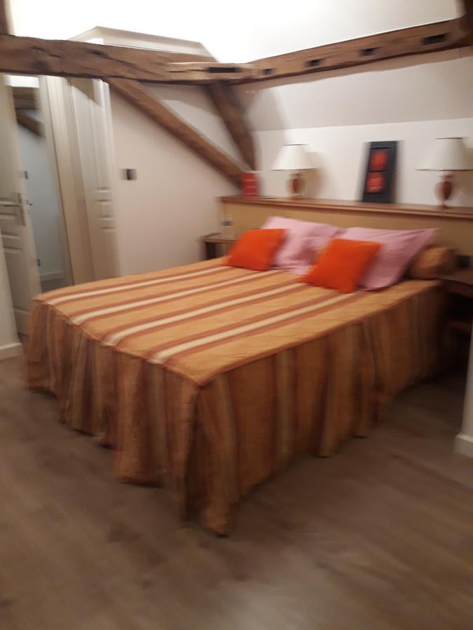 Domaine De La Rocque Bed and Breakfast Liorac-sur-Louyre Exteriör bild